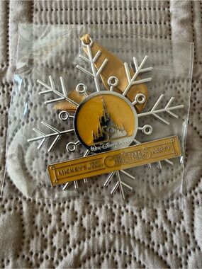🎄✨ 2022 Mickey’s Very Merry Christmas Party 50th Anniversary Ornament ✨🎄